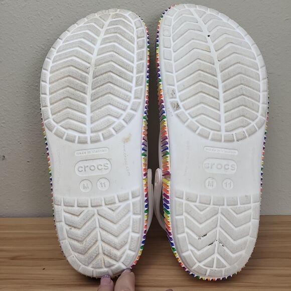 Crocs Mens White Rainbow Pride Round Toe Comfort Slip On Clog Shoes Size 11 - Picture 3 of 7